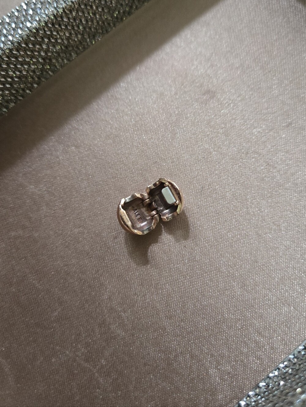 Pandora Logo Rose Gold Clip Charm - Picture 4 of 5